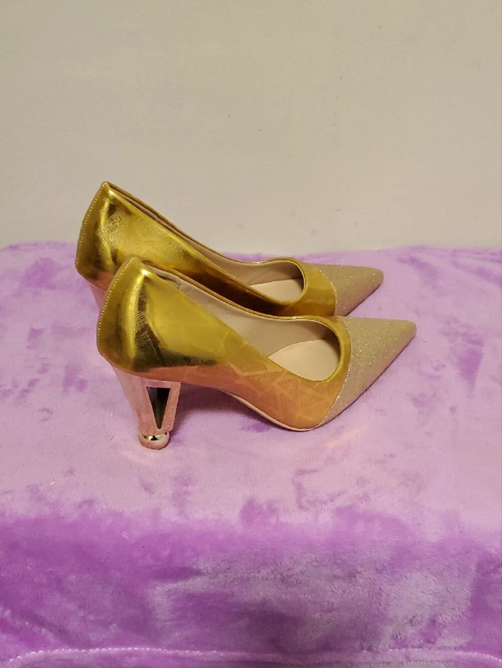 Pretty Angel Gold Pointed Toe Pumps with Glitter Cap